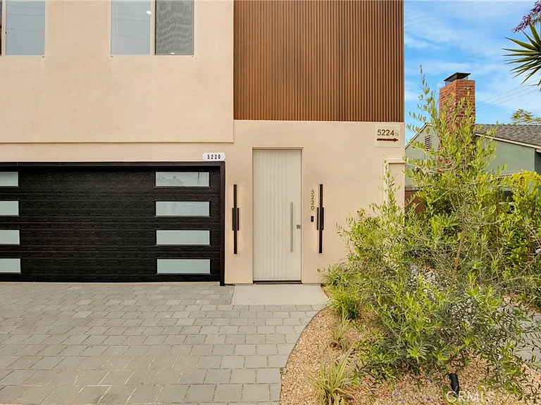 5220 Strohm Ave — Photo 3