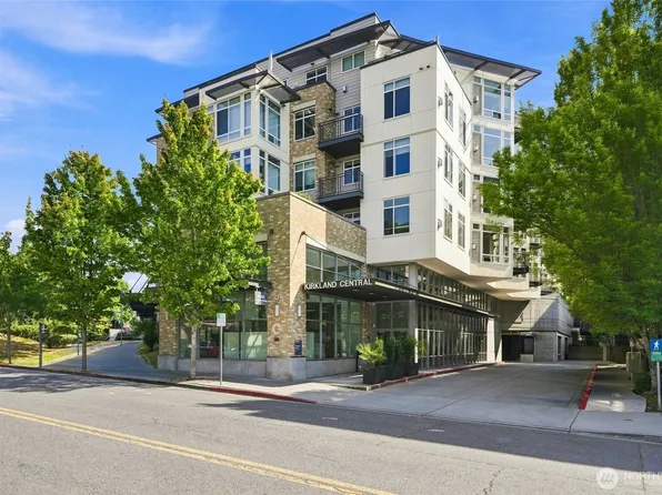 211 Kirkland Avenue #221, Kirkland, WA 98033