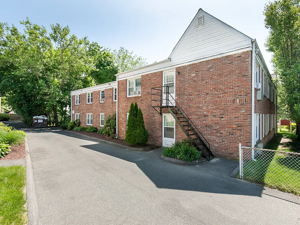 40 Irving St #1C