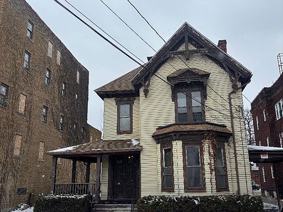 2nd image of 117 Murray St
