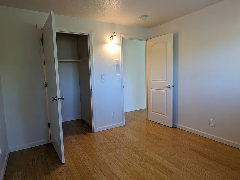 4102-4128 SE Cesar E Chavez Blvd — Photo 59