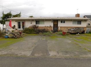 826 Granite Ln, Camano Island, WA 98282