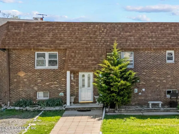 272 Olympia Blvd, Staten Island, NY 10305