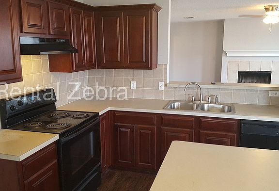5th image of 543 Nance Dr