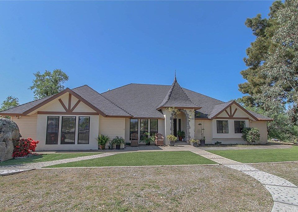 1st image of 41678 John Muir Dr