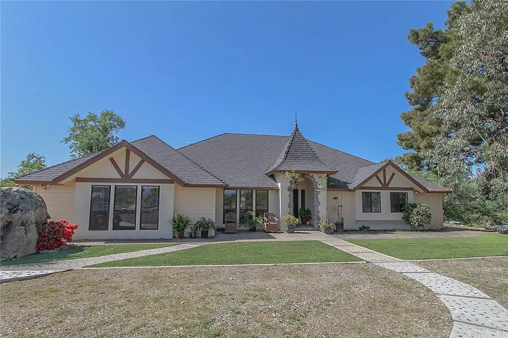 41678 John Muir Dr photo 1