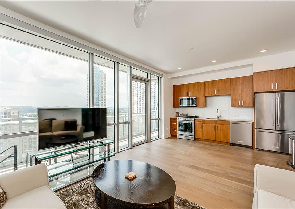 1st image of 222 West Ave #1806
