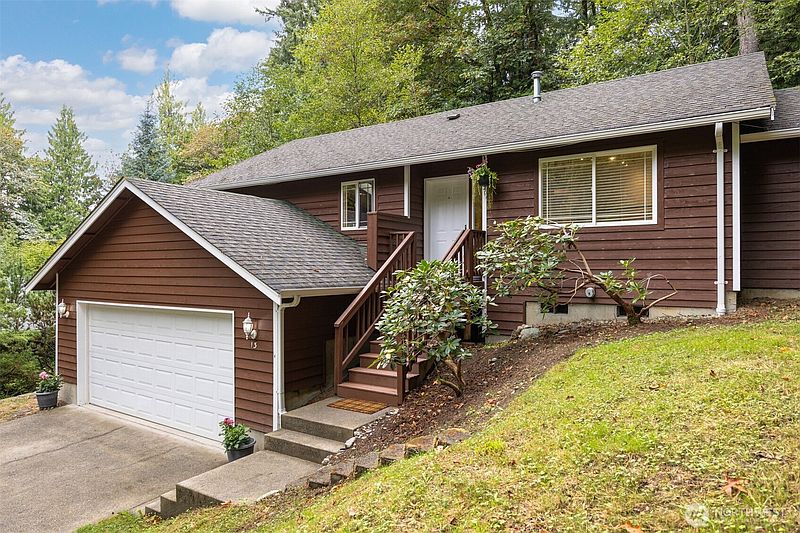 2nd image of 13 Rocky Ridge Drive