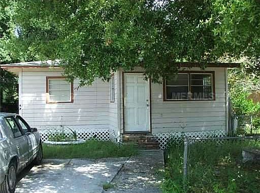 2nd image of 909 Pine Ave