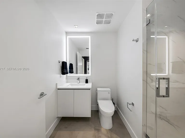 700 NE 24th St #1507 — Photo 37