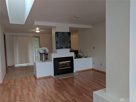 2nd image of 210 Stevens Ave NW