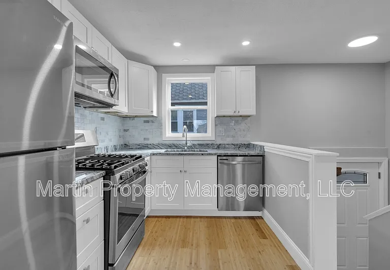 690 Dorchester Ave — Photo 7