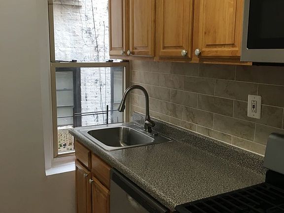4th image of 379 W 127th St APT 31