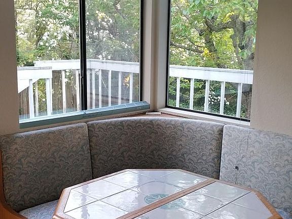 Breakfast nook