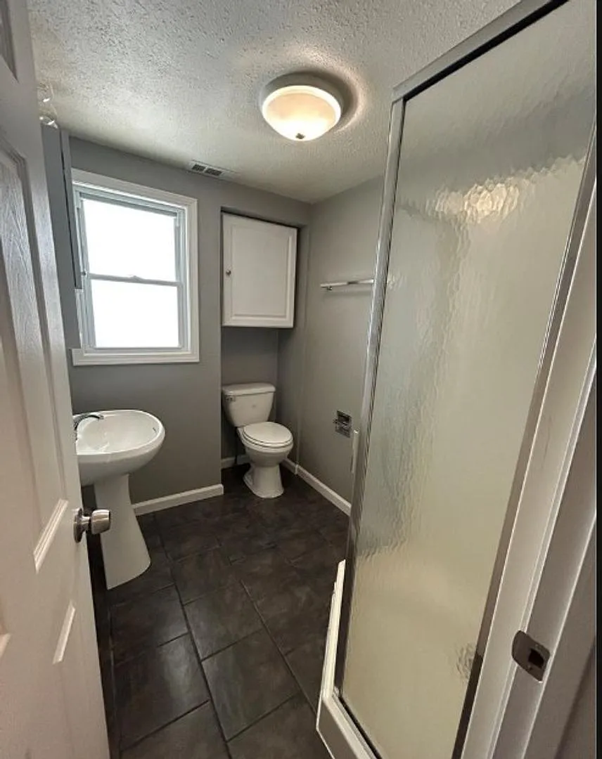 For Lease — Photo 2