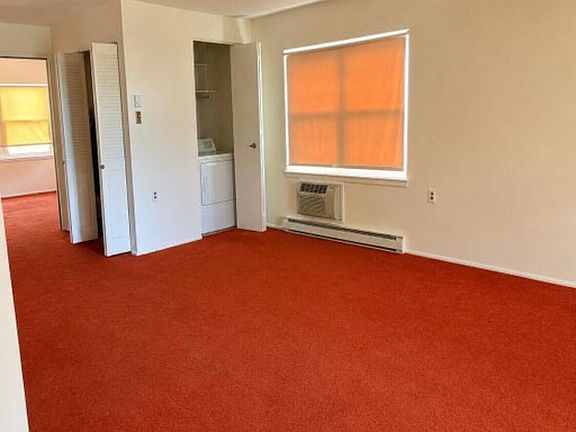 3rd image of 99F Edinburgh Lane