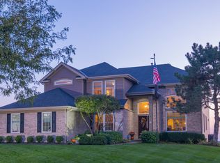 378 Willowbrook Way, Geneva, IL 60134