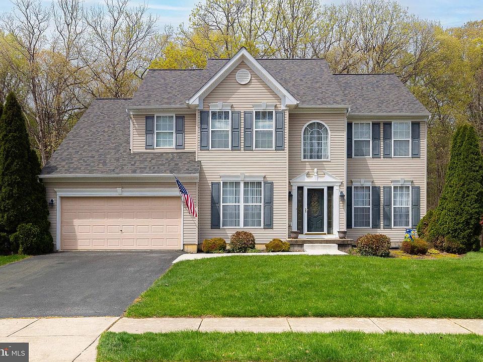 1st image of 104 Glencoe Ct