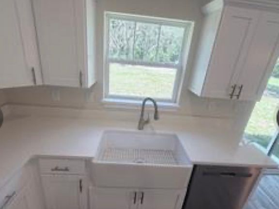 4th image of 23 Oak Ct