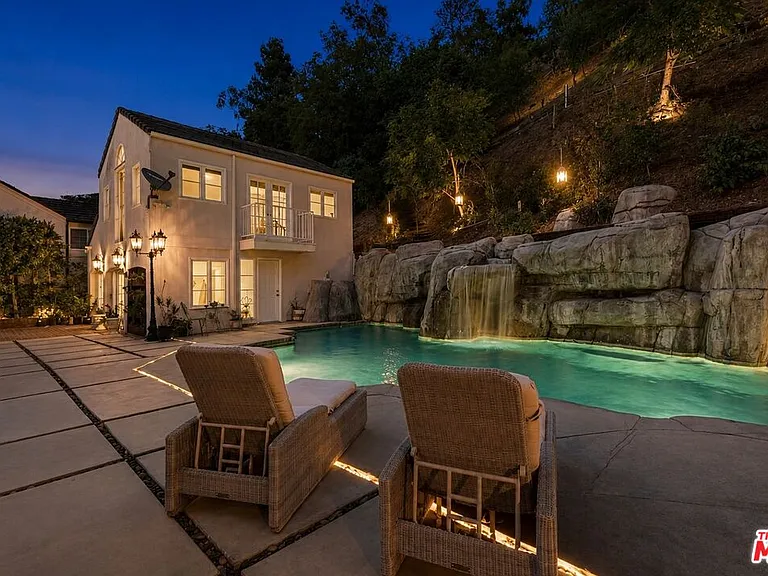 1174 Coldwater Canyon Dr — Photo 1