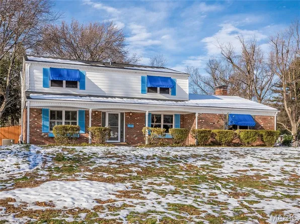 33 Hemlock Dr, Belleville, IL 62221