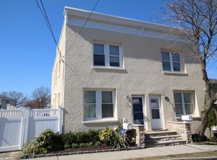 8 Sydney Pl, Staten Island, NY 10306