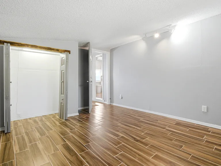 163 W Klosterman Rd — Photo 13