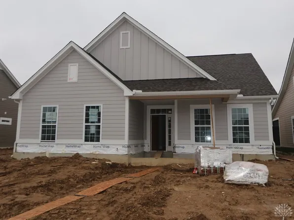 5027 Pepperwell Cir #67, Sugarcreek Township, OH 45440