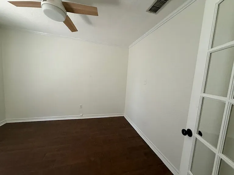 4608 Oak Knoll St — Photo 3