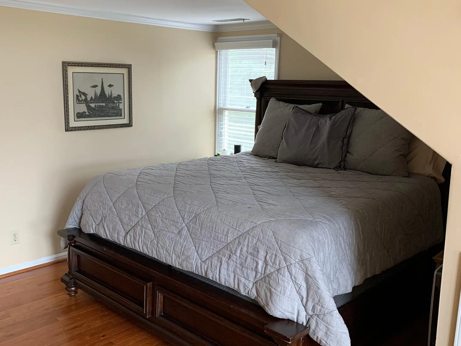 170 W Margaret Ln — Photo 2
