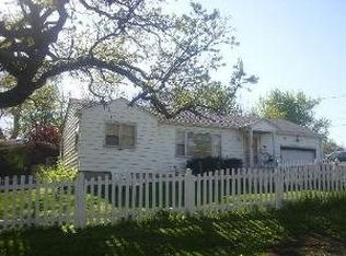 3317 Westwood Dr, Wonder Lake, IL 60097