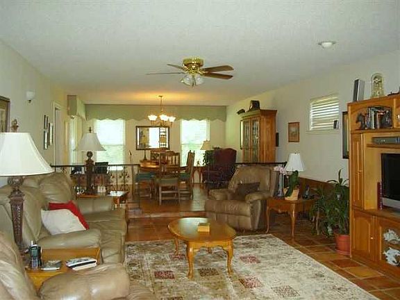 5th image of 840 Lazenby Dr