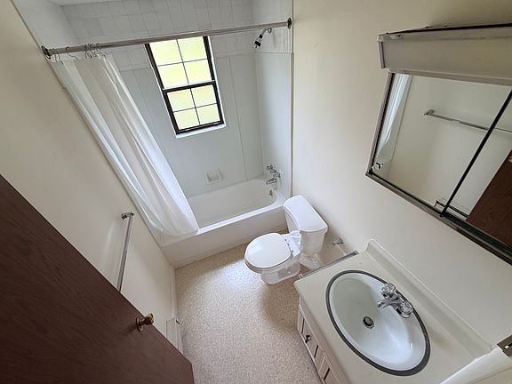 4th image of 1 Penwood Dr #3