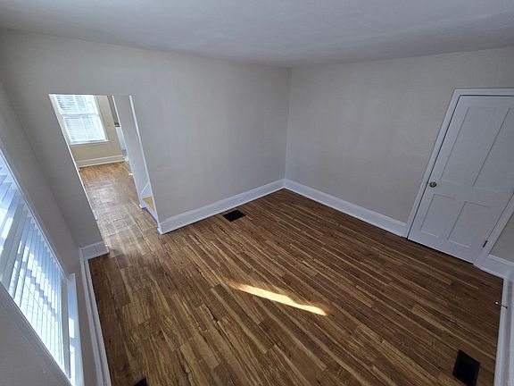 4th image of 18 School St #200-181