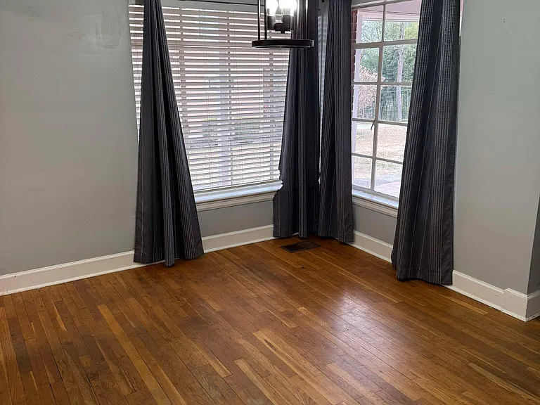 1541 Woodland St NW — Photo 3