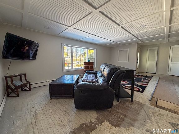 4th image of 34 Carroll Road