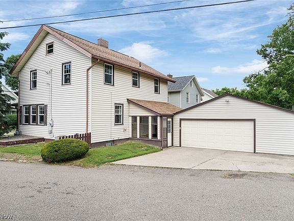 2nd image of 206 Bachtel St SE