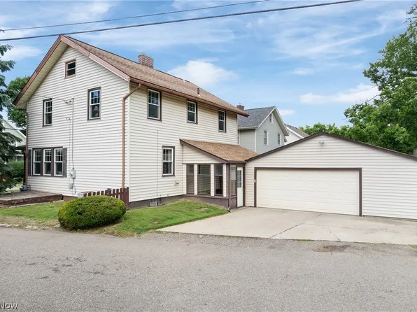 206 Bachtel St SE, North Canton, OH 44720