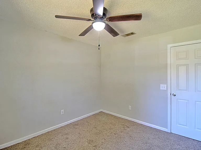 218 Sheila Dr — Photo 21