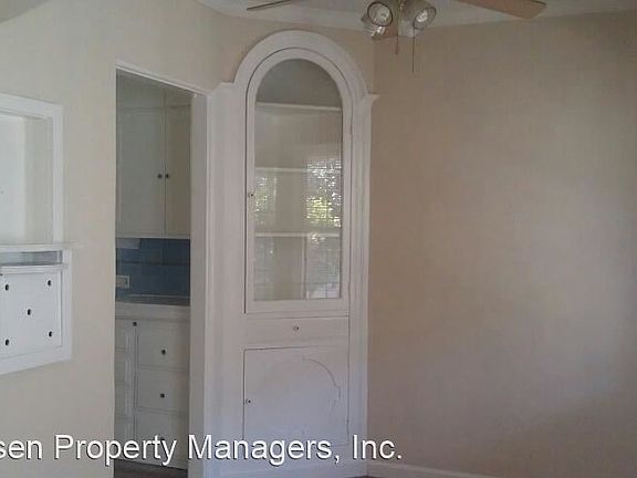 4th image of 2309 H St APT B