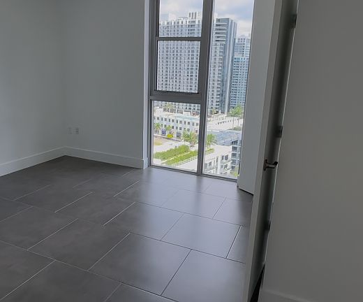 5th image of 237 NE 28th St #212