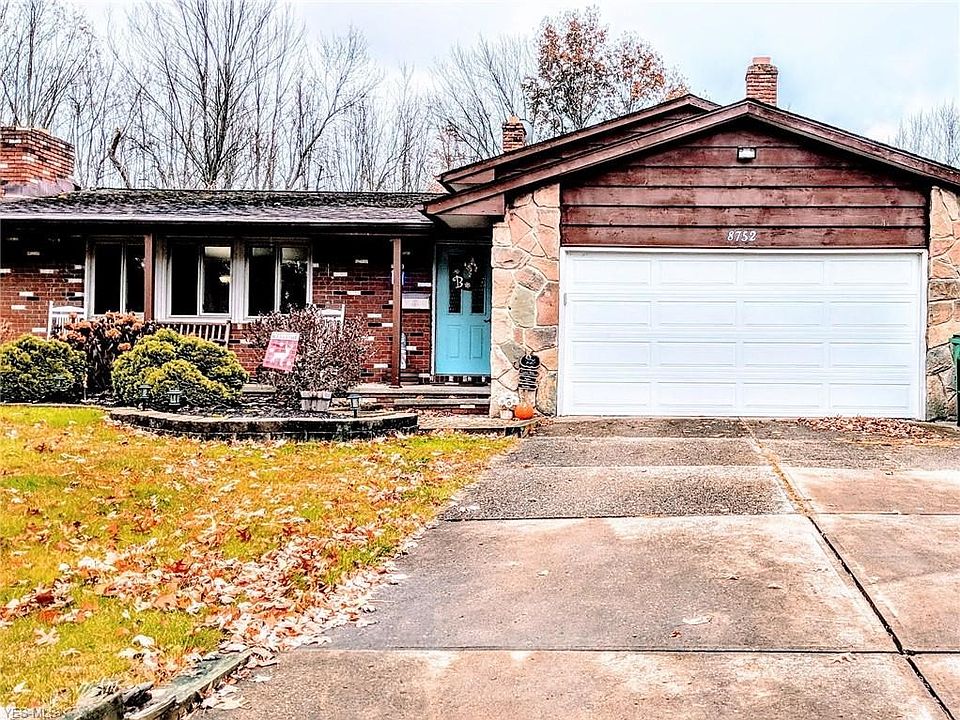 1st image of 8752 Pinewood Ct
