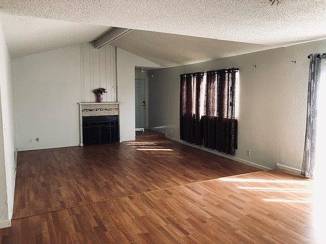 2nd image of 918 Greensboro Ct