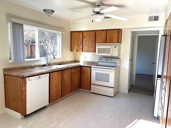 5th image of 877 Madigan Ave
