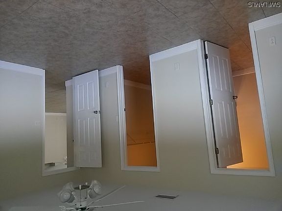 3rd image of 877 Sunflower Ct