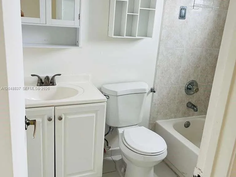 8075 NW 7th St #520 — Photo 7