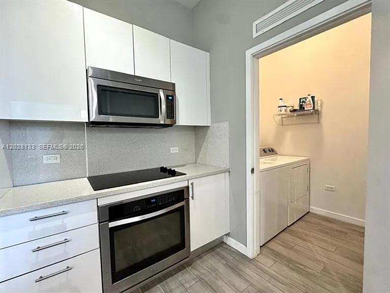 999 SW 1st Ave #1115 — Photo 9