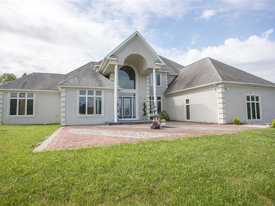 1st image of 2451 Southmoore Dr