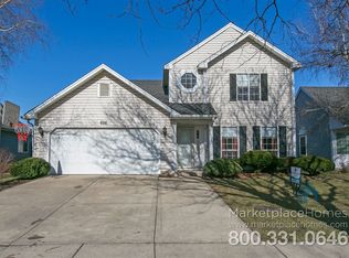 638 Dover Dr, Elgin, IL 60120