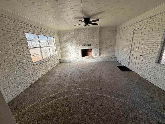 3rd image of 207 S Sun Camp Rd